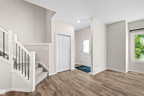 16040 11 Avenue Sw, Edmonton, AB - Indoor Photo Showing Other Room