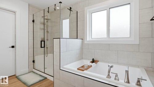 19 Holt Cove, Spruce Grove, AB - Indoor Photo Showing Bathroom