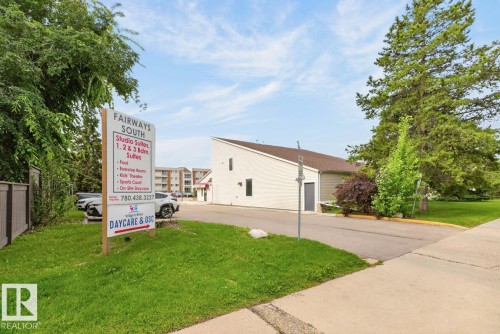 Image quality insufficient for description - #5 11265 31 Av Nw, Edmonton, AB - Outdoor