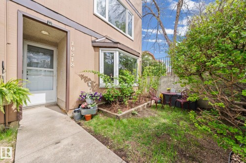 10518 84 Avenue Nw, Edmonton, AB - Outdoor