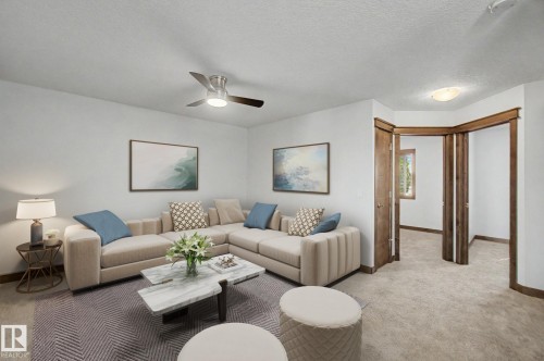 29 Hudson Cove, Spruce Grove, AB - Indoor Photo Showing Living Room