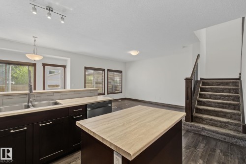 29 Hudson Cove, Spruce Grove, AB - Indoor Photo Showing Kitchen With Double Sink
