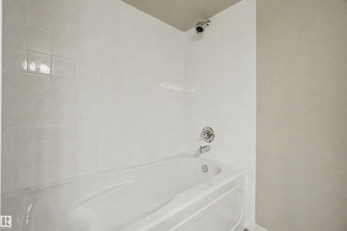#215 4450 Mccrae Av Nw, Edmonton, AB - Indoor Photo Showing Bathroom