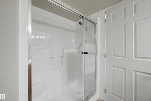 #215 4450 Mccrae Av Nw, Edmonton, AB - Indoor Photo Showing Bathroom