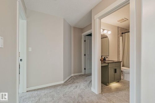 1615 Wates Close Sw, Edmonton, AB - Indoor