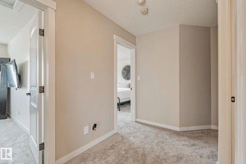 1615 Wates Close Sw, Edmonton, AB - Indoor Photo Showing Other Room