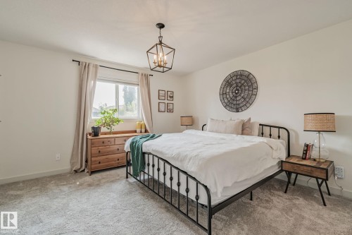 1615 Wates Close Sw, Edmonton, AB - Indoor Photo Showing Bedroom