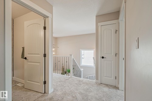 1615 Wates Close Sw, Edmonton, AB - Indoor Photo Showing Other Room