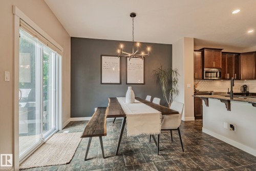 1615 Wates Close Sw, Edmonton, AB - Indoor Photo Showing Other Room