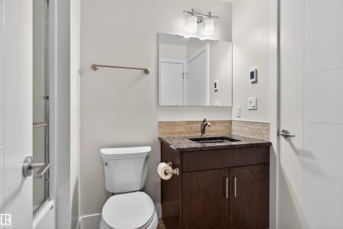 #514 200 Bellerose Dr, St. Albert, AB - Indoor Photo Showing Bathroom