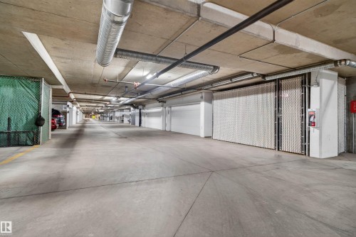 #514 200 Bellerose Dr, St. Albert, AB - Indoor Photo Showing Garage