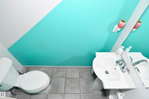 560 Sturtz Link, Leduc, AB - Indoor Photo Showing Bathroom