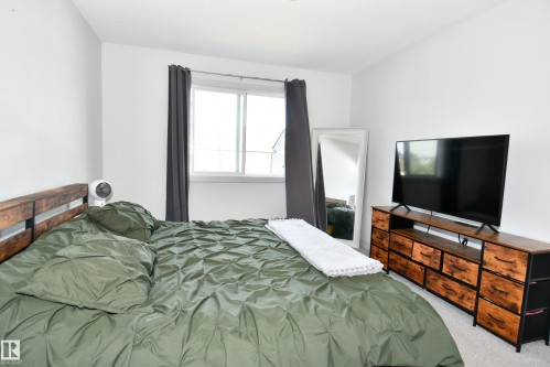 560 Sturtz Link, Leduc, AB - Indoor Photo Showing Bedroom