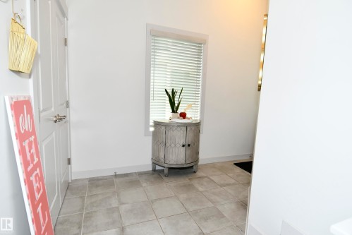 560 Sturtz Link, Leduc, AB - Indoor