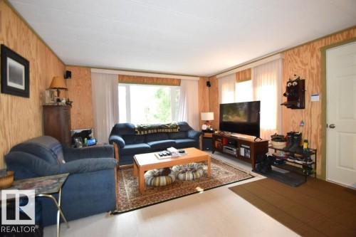 280A Lyn Lane (Amisk Lake), Rural Athabasca County, AB - Indoor Photo Showing Living Room