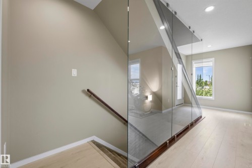 #10 1075 Rosenthal Bv Nw, Edmonton, AB - Indoor Photo Showing Other Room