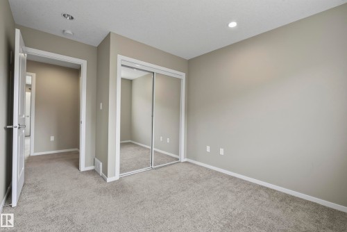 #10 1075 Rosenthal Bv Nw, Edmonton, AB - Indoor Photo Showing Other Room