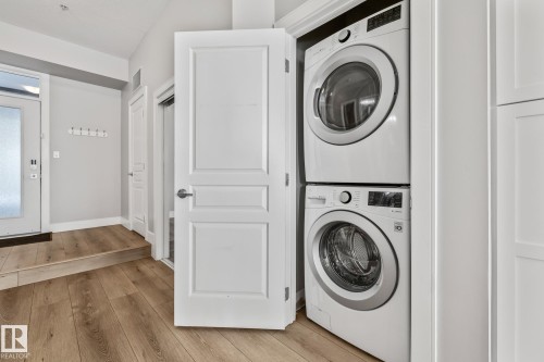 #114 10531 117 St Nw, Edmonton, AB - Indoor Photo Showing Laundry Room
