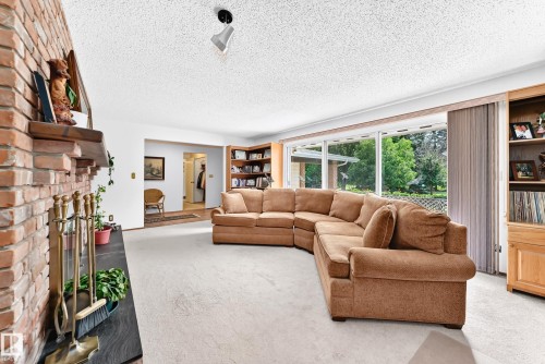 #24 25507 Twp Road 512 A, Rural Parkland County, AB - Indoor Photo Showing Living Room
