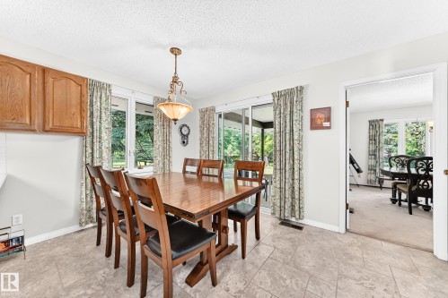 #24 25507 Twp Road 512 A, Rural Parkland County, AB - Indoor Photo Showing Dining Room