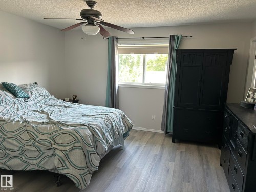 4014 Champagne Drive, Athabasca Town, AB - Indoor Photo Showing Bedroom