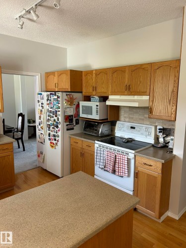 4014 Champagne Drive, Athabasca Town, AB - Indoor Photo Showing Kitchen