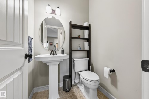58 Woodbridge Link, Fort Saskatchewan, AB - Indoor Photo Showing Bathroom