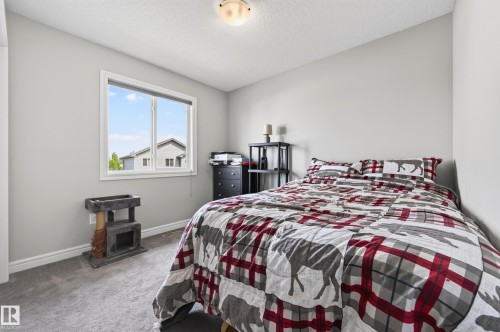 58 Woodbridge Link, Fort Saskatchewan, AB - Indoor Photo Showing Bedroom