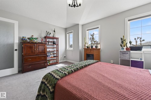 58 Woodbridge Link, Fort Saskatchewan, AB - Indoor Photo Showing Bedroom