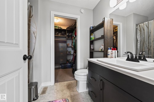58 Woodbridge Link, Fort Saskatchewan, AB - Indoor Photo Showing Bathroom