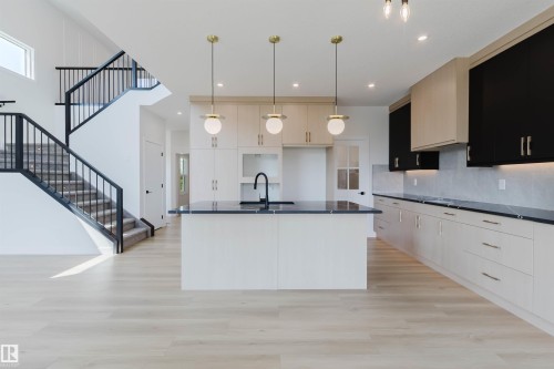 3327 Chernowski Way Sw, Edmonton, AB - Indoor Photo Showing Kitchen With Upgraded Kitchen