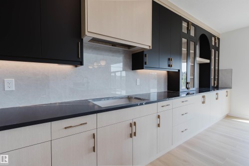 3327 Chernowski Way Sw, Edmonton, AB - Indoor Photo Showing Kitchen