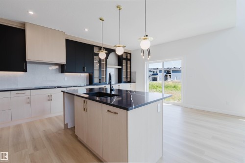 3327 Chernowski Way Sw, Edmonton, AB - Indoor Photo Showing Kitchen With Upgraded Kitchen