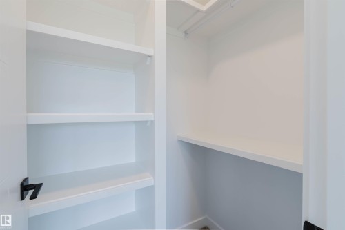 3327 Chernowski Way Sw, Edmonton, AB - Indoor
