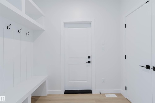 3327 Chernowski Way Sw, Edmonton, AB - Indoor Photo Showing Other Room