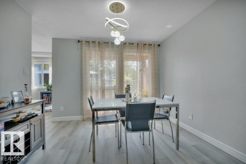 5451 Hill View Crescent Nw, Edmonton, AB - Indoor Photo Showing Dining Room