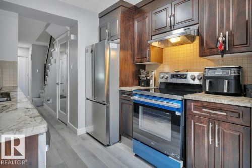 5451 Hill View Crescent Nw, Edmonton, AB - Indoor Photo Showing Kitchen