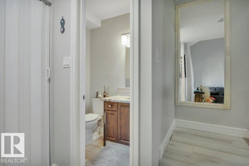5451 Hill View Crescent Nw, Edmonton, AB - Indoor