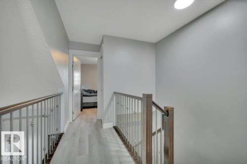 5451 Hill View Crescent Nw, Edmonton, AB - Indoor Photo Showing Other Room