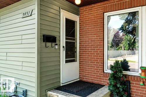 5451 Hill View Crescent Nw, Edmonton, AB - Outdoor With Exterior