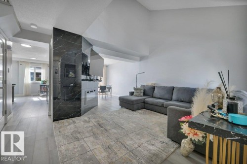 5451 Hill View Crescent Nw, Edmonton, AB - Indoor