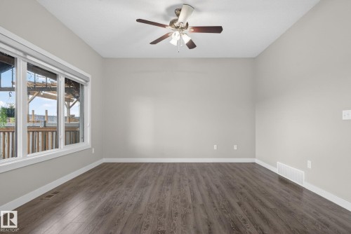 7341 Armour Crescent Sw, Edmonton, AB - Indoor Photo Showing Other Room