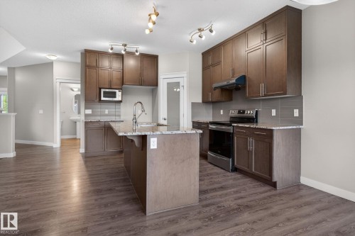 7341 Armour Crescent Sw, Edmonton, AB - Indoor Photo Showing Kitchen With Upgraded Kitchen