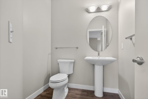 7341 Armour Crescent Sw, Edmonton, AB - Indoor Photo Showing Bathroom