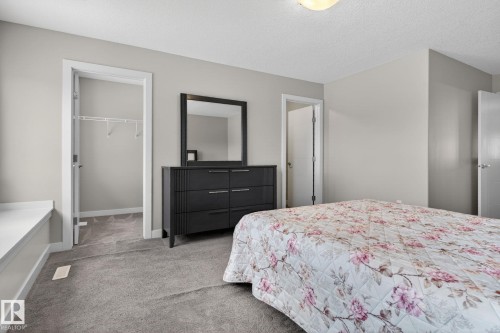 7341 Armour Crescent Sw, Edmonton, AB - Indoor Photo Showing Bedroom