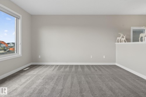 7341 Armour Crescent Sw, Edmonton, AB - Indoor Photo Showing Other Room