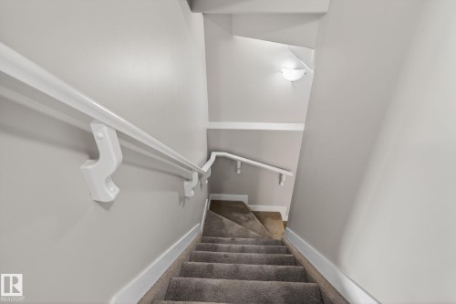 7341 Armour Crescent Sw, Edmonton, AB - Indoor Photo Showing Other Room