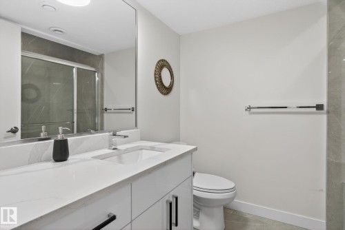 7341 Armour Crescent Sw, Edmonton, AB - Indoor Photo Showing Bathroom