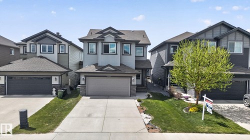 7341 Armour Crescent Sw, Edmonton, AB - Outdoor With Facade