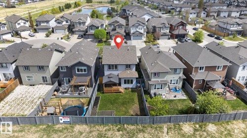 7341 Armour Crescent Sw, Edmonton, AB - Outdoor